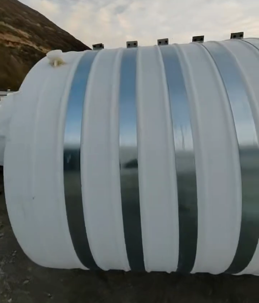 圆形成县塑料桶批量交付案例：结构稳定，适配多行业液体储运需求